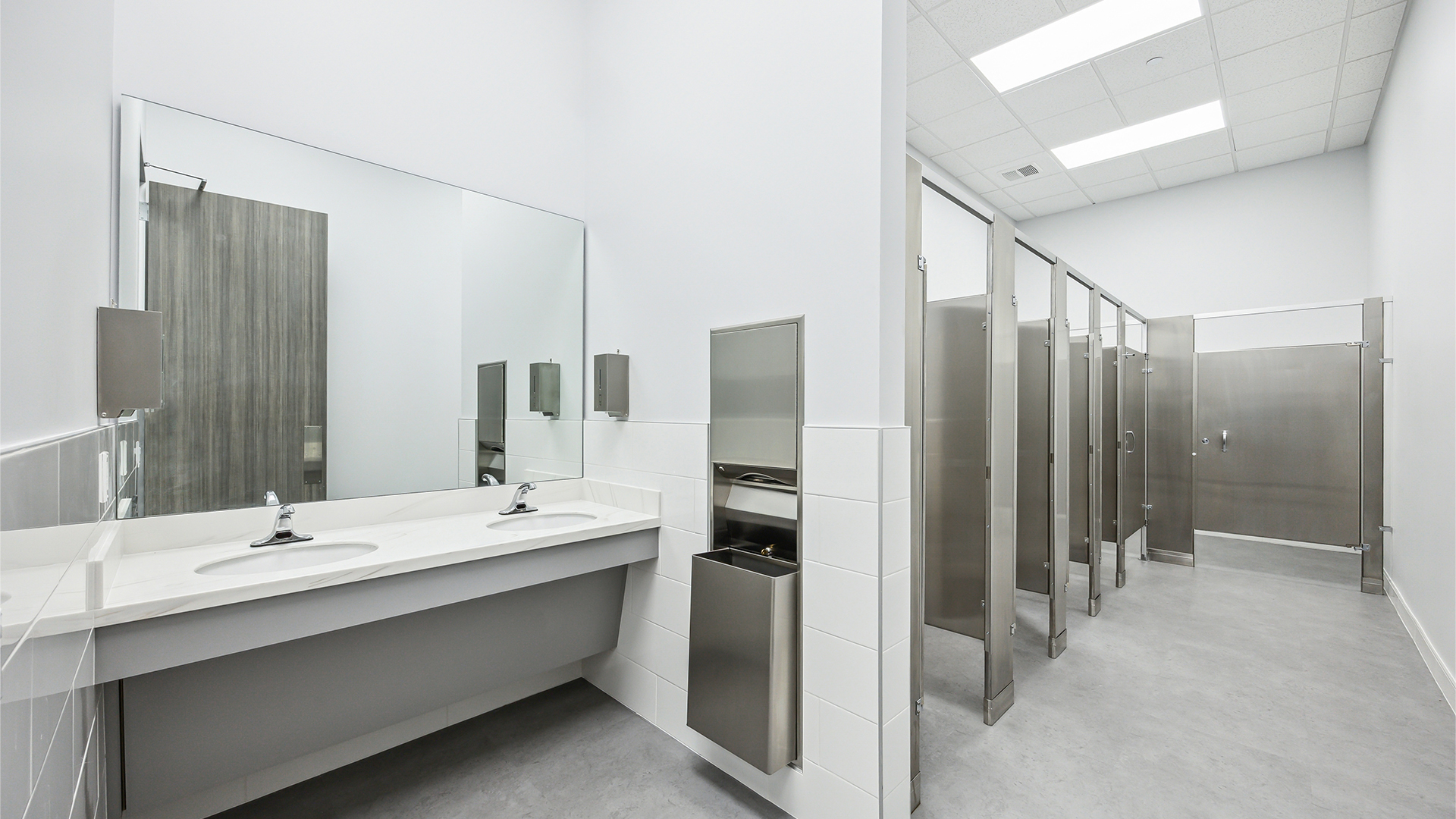 Corvus-Website-Projects-WorldEmblem-08